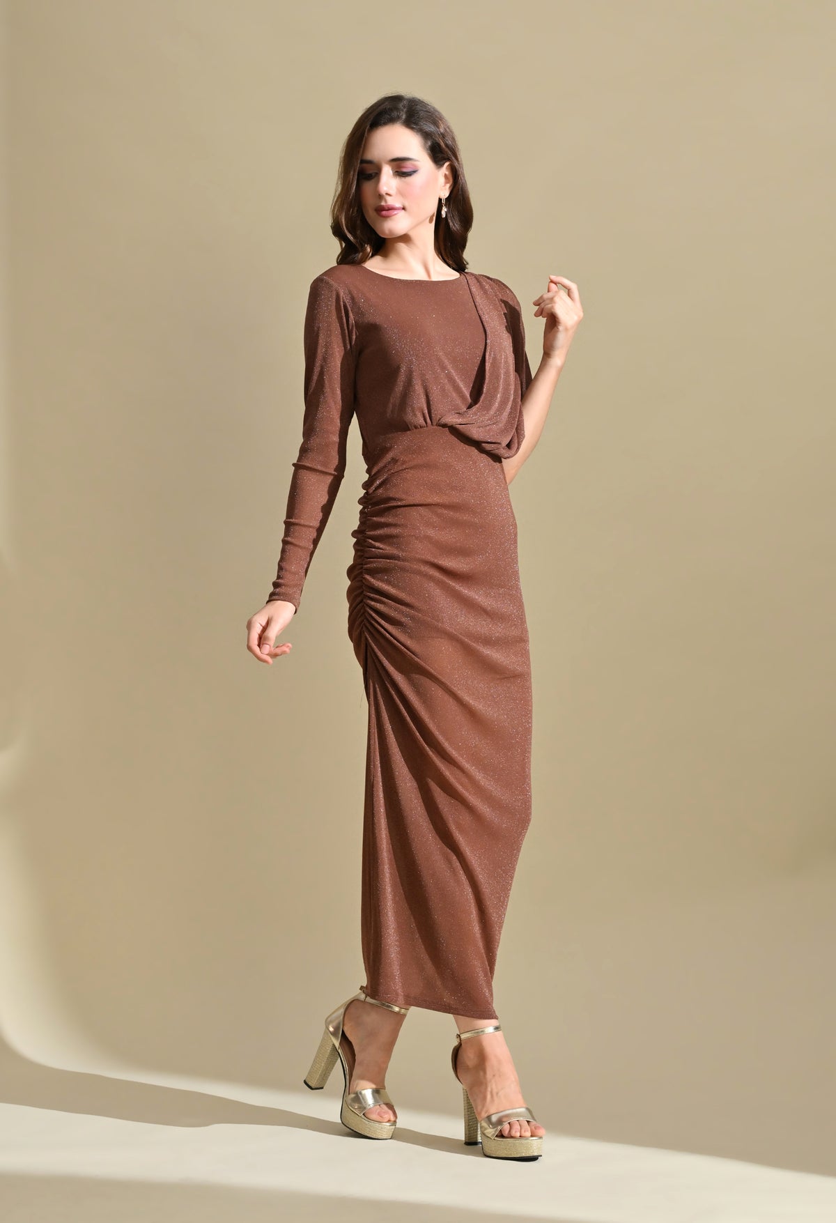 Ikonic Klaer Women Solid Shimmer One Shoulder Draped Midi Dress