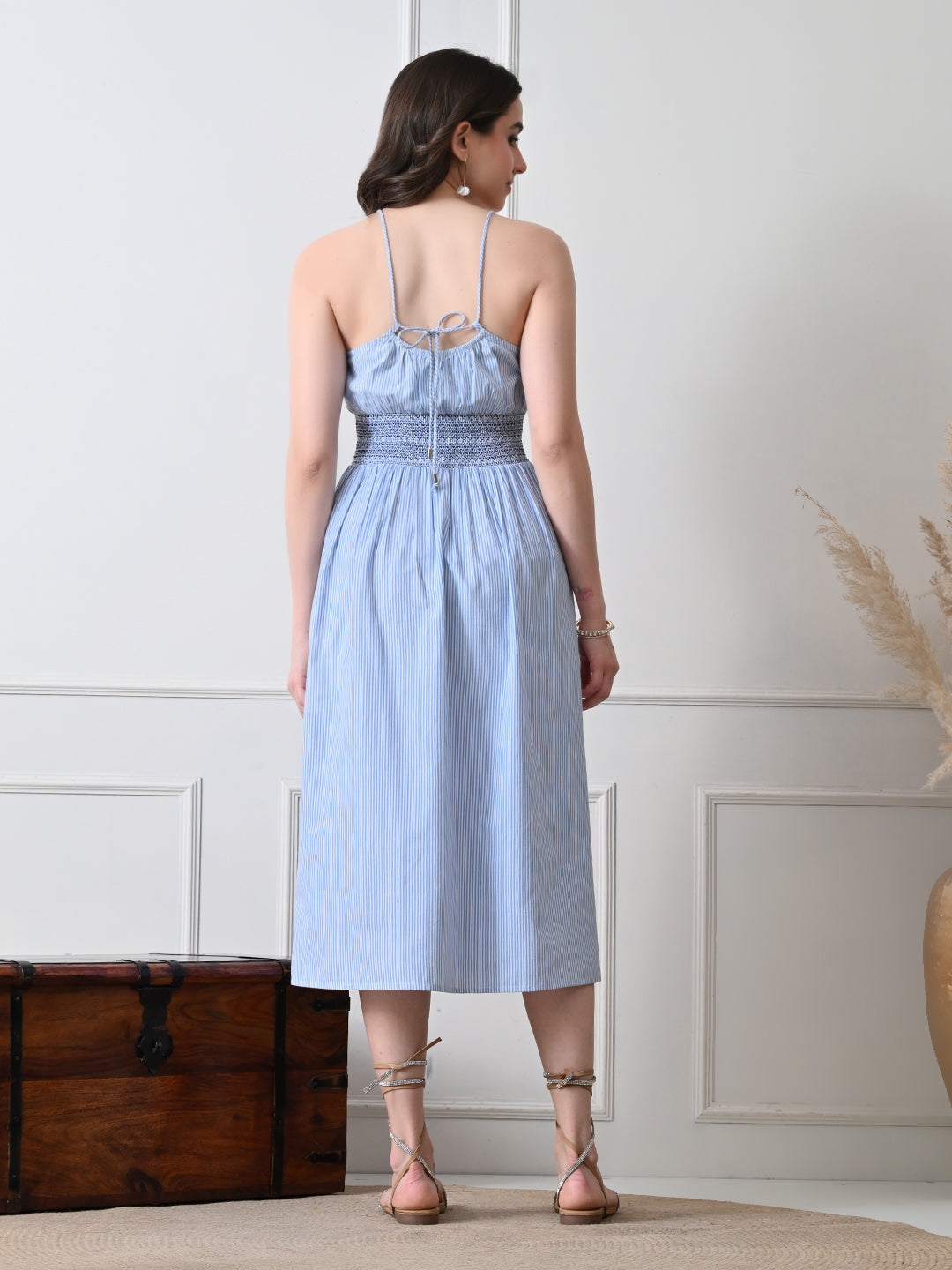 https://cdn.shopify.com/s/files/1/0811/8963/4233/files/IKDEEP-669_1.jpg?v=1791637557