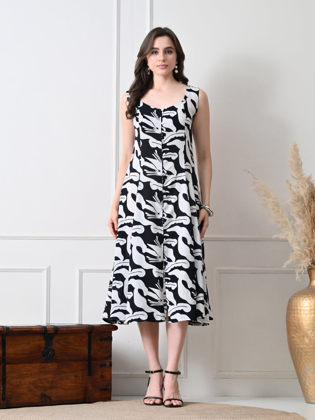 https://cdn.shopify.com/s/files/1/0811/8963/4233/files/IKDEEP-697_1.jpg?v=1791637224