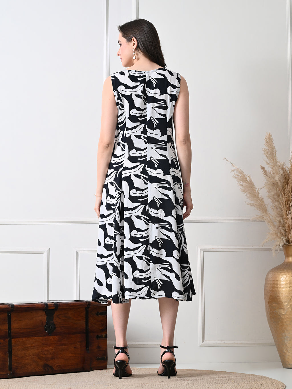 https://cdn.shopify.com/s/files/1/0811/8963/4233/files/IKDEEP-697_1.jpg?v=1791637224